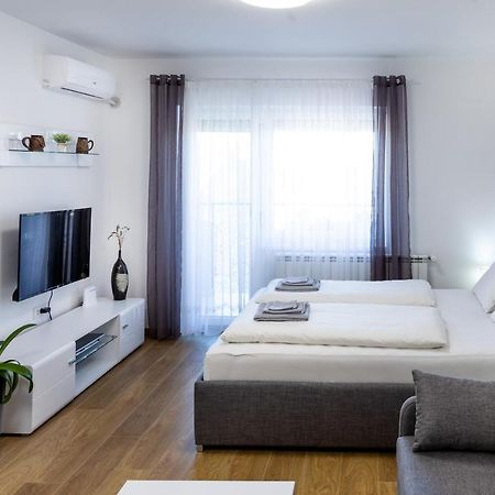 Mb Apartment Subotica Exterior foto